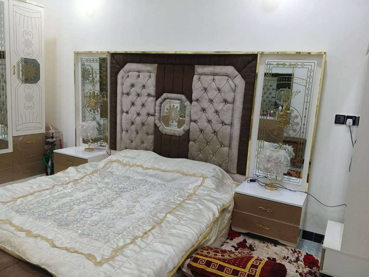 غرفه تركي للبيع تسع قطع نظافه 90% السعر خاص ***********
