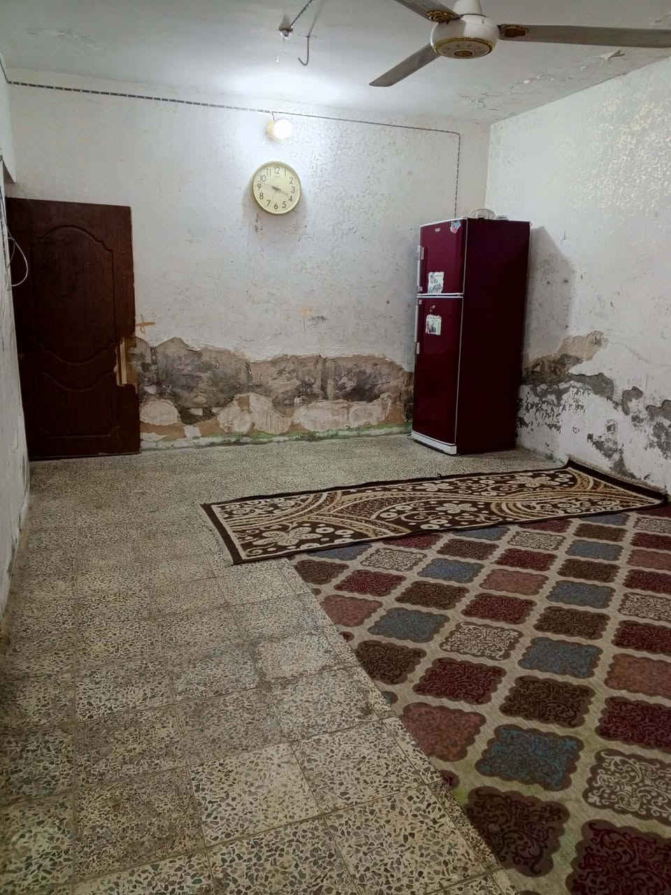 السلام عليكم
بيت للبيع طابو صرف المساحه ٢٥٠ متر العنوان بالسده حي النصر الاول قرب مولدة حميد البيت طابقين تفاصيل البيت غرفه وصاله وستقبال ومطبخ ومجمع صحيات وطارمه وحديقه الطابق الثاني غرفه وبيتونه السعر المطلوب ( ٧٨ ) مليون وبي مجال الاستفسار / *********** // ***********
