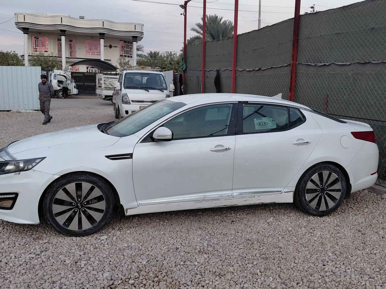 اوبتيما ٢٠١١
خليجي بيه قطعتين 

لون ابيض 

رقم أربيل القديم 

ساقطه السنويه 

السعر ١٠٨
للإستفسار *********** مامتواجد على النت
