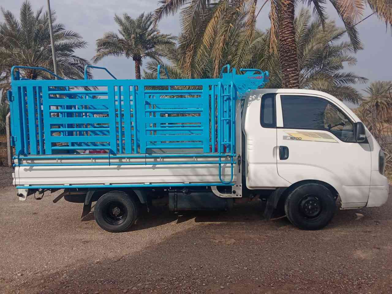 كيا بنگو موديل 2018 
اردني باب اول 
رقم واسط عريض  
كفاله عامه
بأسمي تحويل بنفس الاسبوع 
تخم تاير جديد 
حداديه جديده 
تدفئه تبريد شغالات 
شاصي مكفول 
كير واكسن وضع الشركه 
محرك وضع الشركه لا تنقيص ولا تبخير 
السياره جاهزه من كلشي ما بيها اي نقص 
السعر 130 وبيها مجال حگ الجيه 
***********... مكان السياره واسط قضاء الصويره
