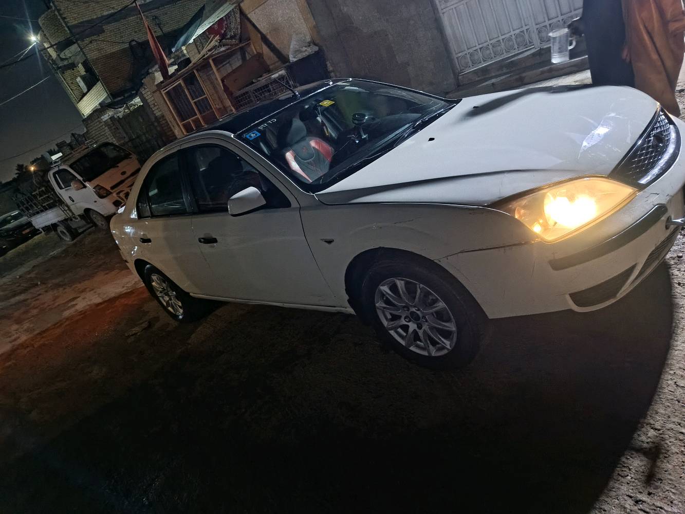 فورت مونديو ٢٠٠٦ سياره خير من الله بس رايدله دامه له ومستعجل بيعته مكاني بغداد مشتل 