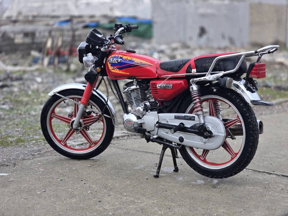 بە ناوی خوای گە ورە ماتور PART  DOCKOR
مە کینە 150 9999 گیرو مە کینە سلفو کارابای بە شه رت نرخی 350 مە حامە له شوین 
قه لادزێ 
*********** بشدار, السليمانية
