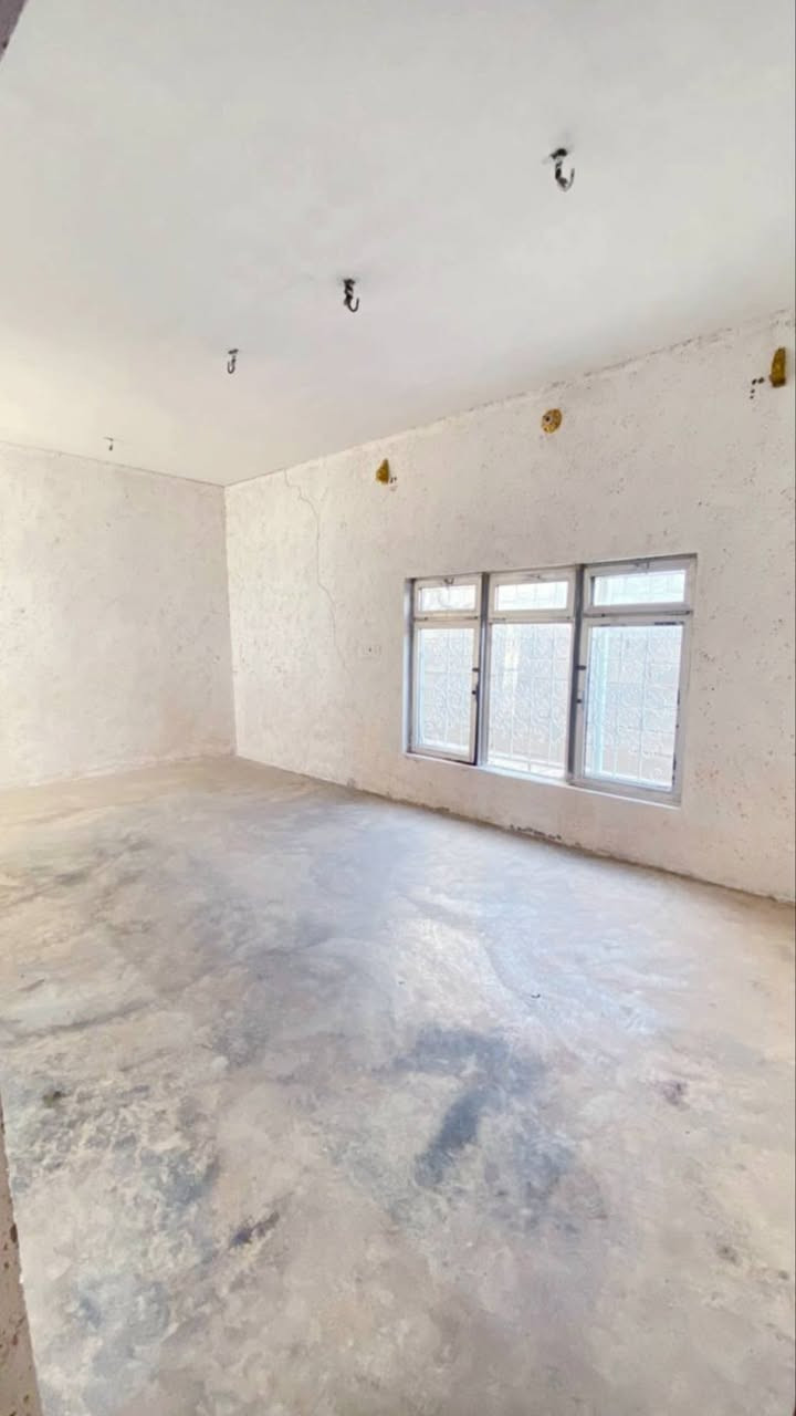 #للبيع دار سكن للبيع
#الموقع الاحمر مقابل شارع المقداد

#نوع العقار  عقد زراعي 

#المساحة 175 م 

# البيت طابق واحد مكون من .استقبال . صالة .  2غرف نوم . مطبخ   
#السعر 
لمعرفة السعر الاتصال على الرقم ***********
