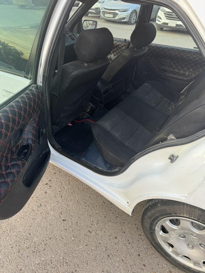 ٣٠٦. للبيع 
موديل ٢٠٠٢. بغداد
بنيد مبدل فقط +مكانات بارد 
السعر. ٤٠

***********
