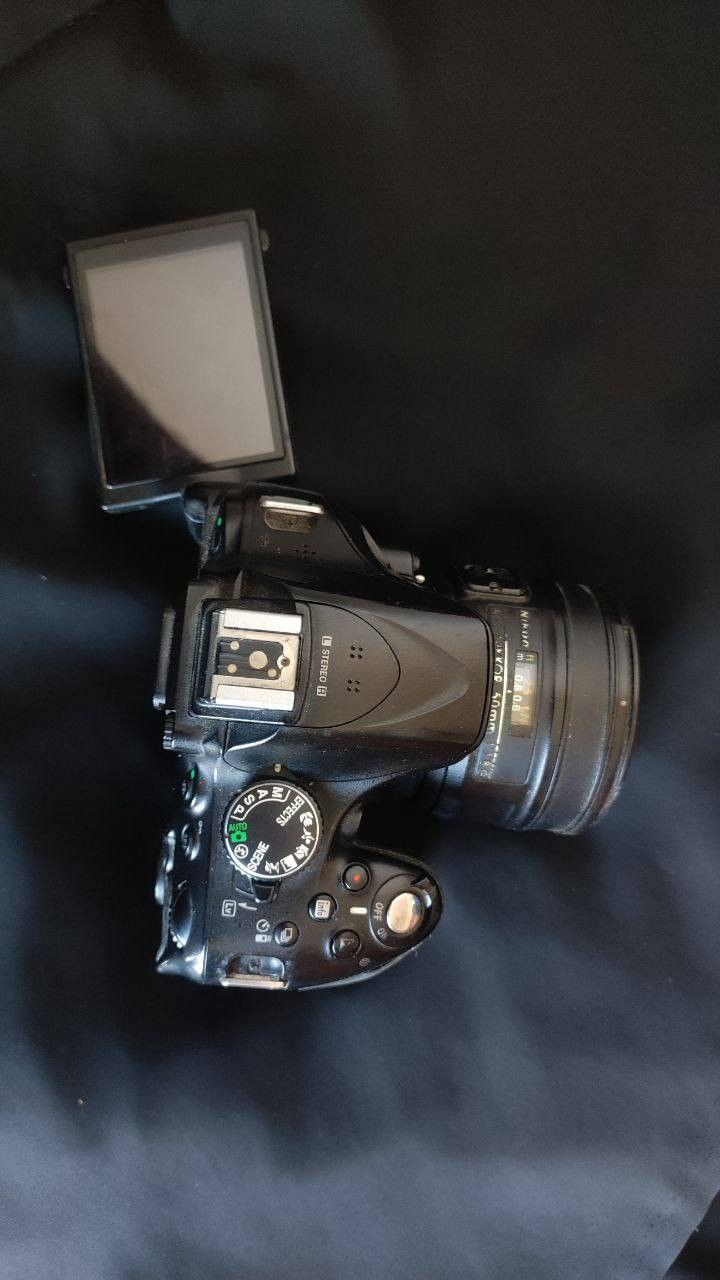 🛑 نيكون 5200 
عدسة 50 ملم نوع G فتحة 1.8
بطاريات عدد 2 + شاحنة + جنطة

🛑كانون 650
عدسة 18:55 الأصلية
بطاريات عدد ثنين + شاحنة + رام
 السعر خاص + المكان حله


**إذا كنت صاحب هذا الإعلان وتريد حذفه لأي سبب، رجاءا أرسل رسالة إلى الدعم الفني**