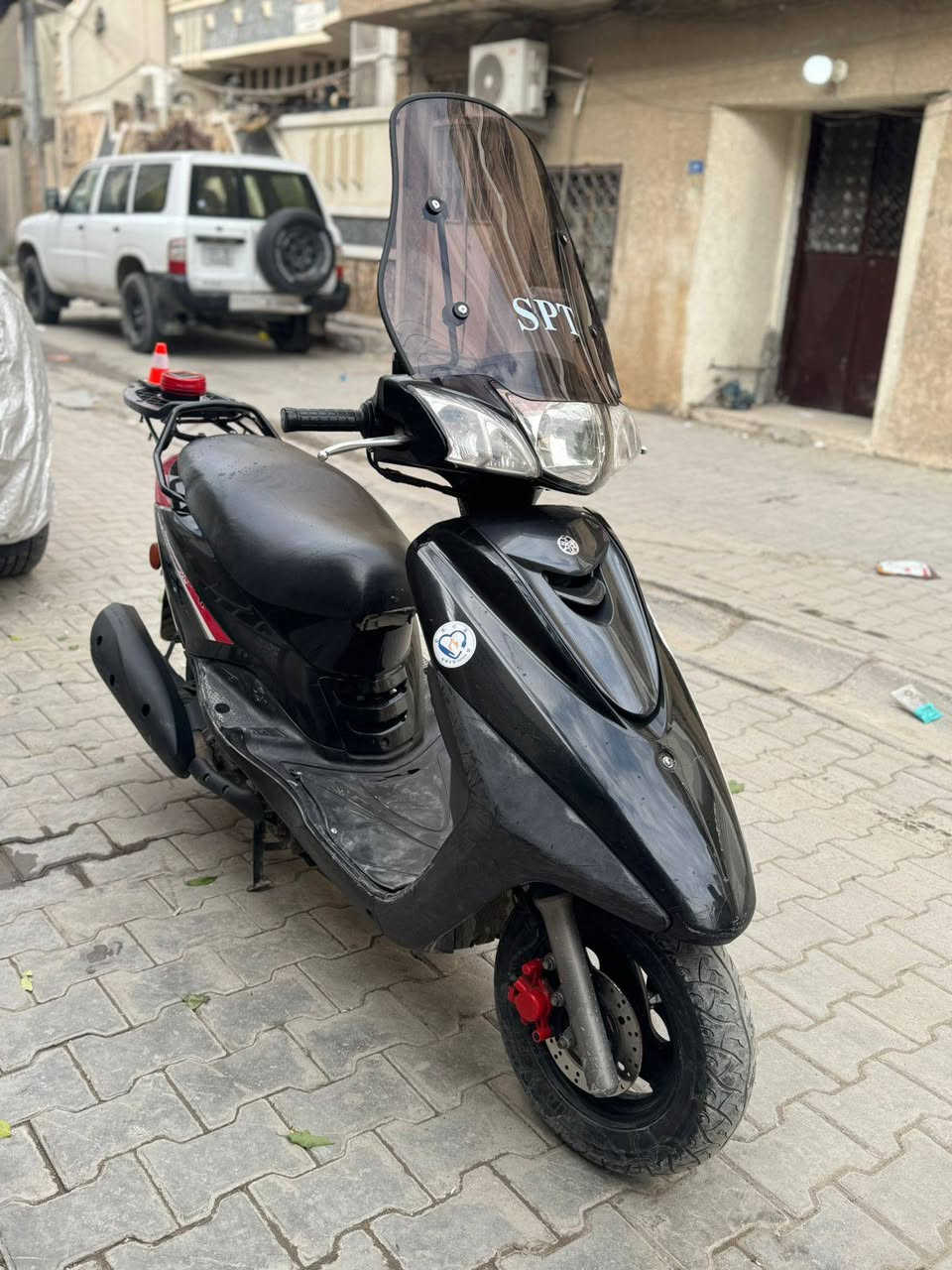 السلام عليكم دراجه بغبغاء نوزل خطين مكينه برغي واحد مامفتوح جيب وياك فيتر يفحص دراجه  لوك وبيه زوج تايرات جدد جامه سبايدر البلادي موجود مكاني بغداد الحريه الرقم ***********
