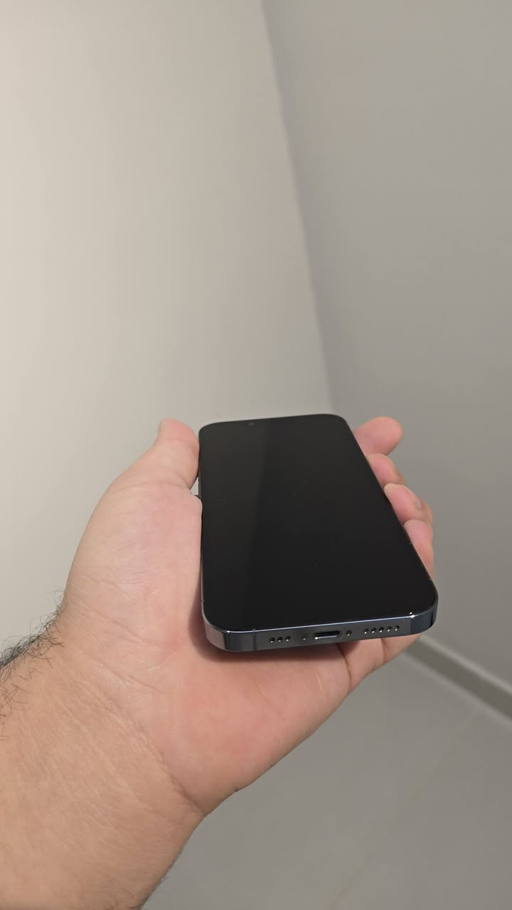 Iphone 13 pro العادي مو ماكس
الجهاز نظيف جداً 
256gb
شرق اوسط
مكفول من الفتح و التبديل شرط الفحص 
Face id الكامرات المايك اللمس كلشي شغال على وضع الشركة
مكاني بصرة
التواصل  ***********
