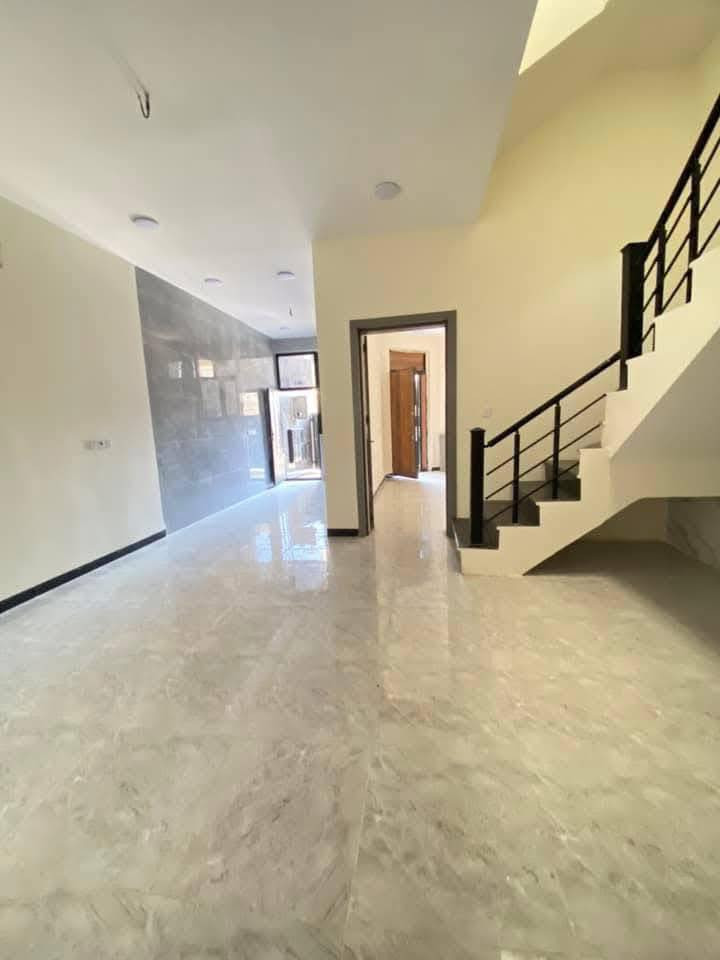 #اسلام_عليكم_دار_للبيع مساحه100مترواجه6اوربع انزال16
✅يحتوي على 3غرف:نوم+ستقبال+صاله +مطبخ+صحيات عدد٢ طابو زراعي سند 25 قرار محكمه الدار شغله فول  

⬅️العنوان بغداد الدوره مدخل البعيثه مجمع الأمل الستفسار

***********//*********** //***********
