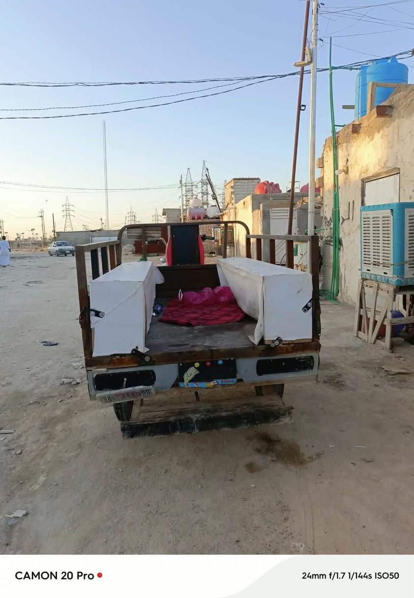 للبيع رقم وسنويه اسود سنويه و رقم اصلي مديل 2009 مكينه و تايرات 3 جدد دبلات و ويل كدام جديد 
السعر 1300 
***********
