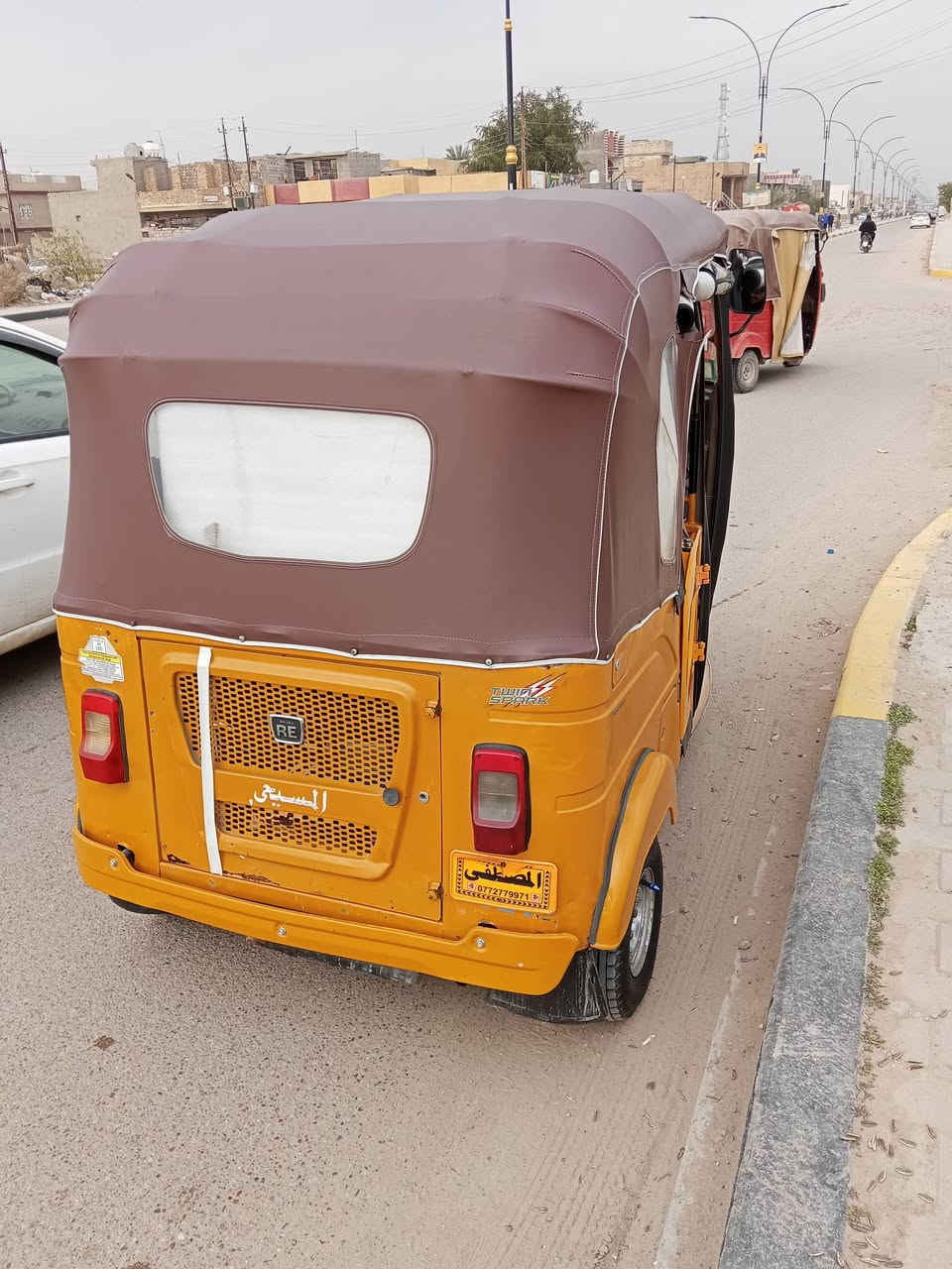 سلام عليكم عندي تكتوك موديل واحد وعشرون تكتك جازه الشارع تحويل ثاني وم سعر سبعه ونص وبيها  مجال مكاني بقداد  ابو قريب حصوه رقم ***********
متواجد الوستاب  مرقمه سنويه
