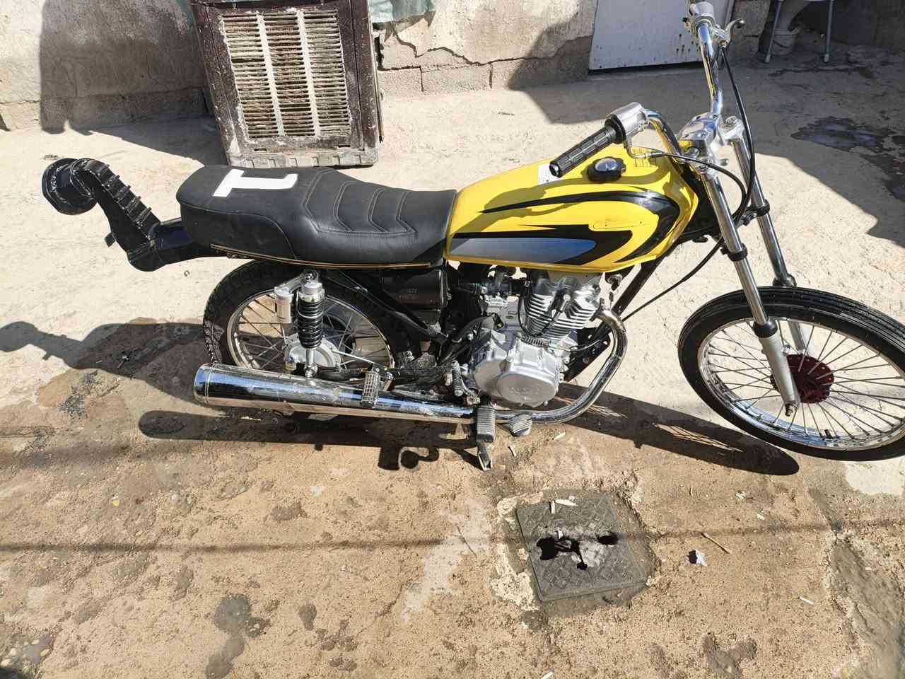 سلام عليكم هاي لدراجه للبيع تعمير25 شاصي 16 وراق صولي هذه رقمي ***********
