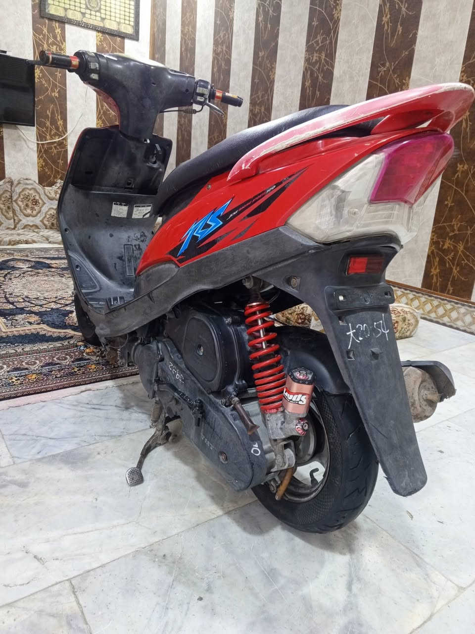 ماكس عدله ما مفتوحه بوشه 49ابلاديه سلف كابريتر ابلاد ختم واحد شغاله سلف هندر اشاير سكنات لايت عالي وناصي صطاب خلفي دبلات امامي وخلفي بريكات امامي وخلفي عينه نعومه نهضه ومشي خير من الله سعر 650وبيه مجال مكاني الحيانيه حي الشرطه قرب المعارض مال سيارت الجديده استفسار ***********
