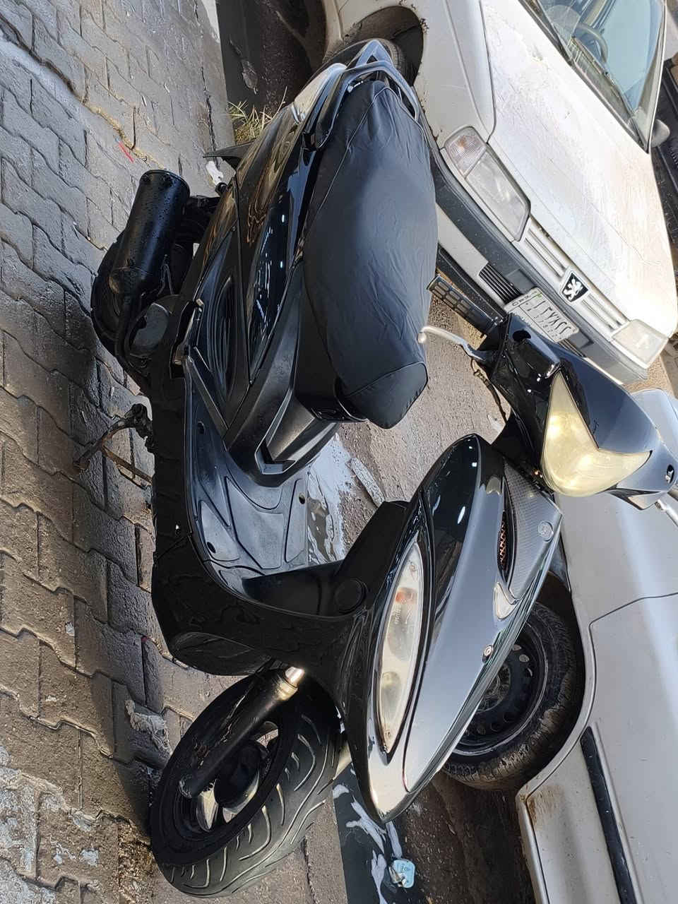 سلام عليكم شباب كامكو جي 4 مفتوحه الدراجه مبدل بيهه بوشه كل نقص مابيه كله شغال ماكو اي عطل بيهه  العنوان نجف حي الوفاء السعر 450 رقم الهاتف ***********
