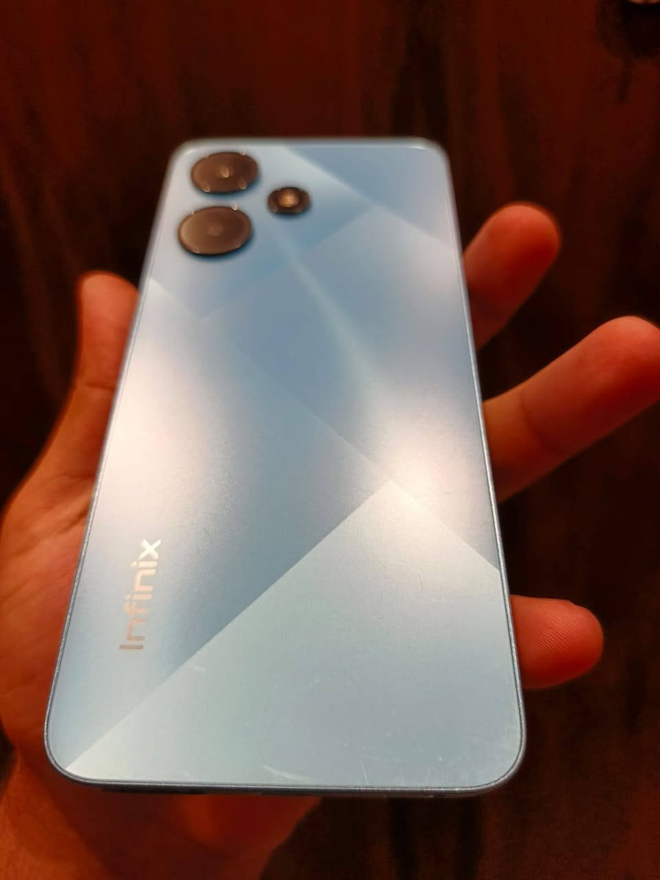 اسلام عليكم انفنكس هوت30iذاكره128جهاز لا مفتوح ولا مصلح نضيف جداً مكاني اليرموك  100الف وبي مجال بسيط ***********
