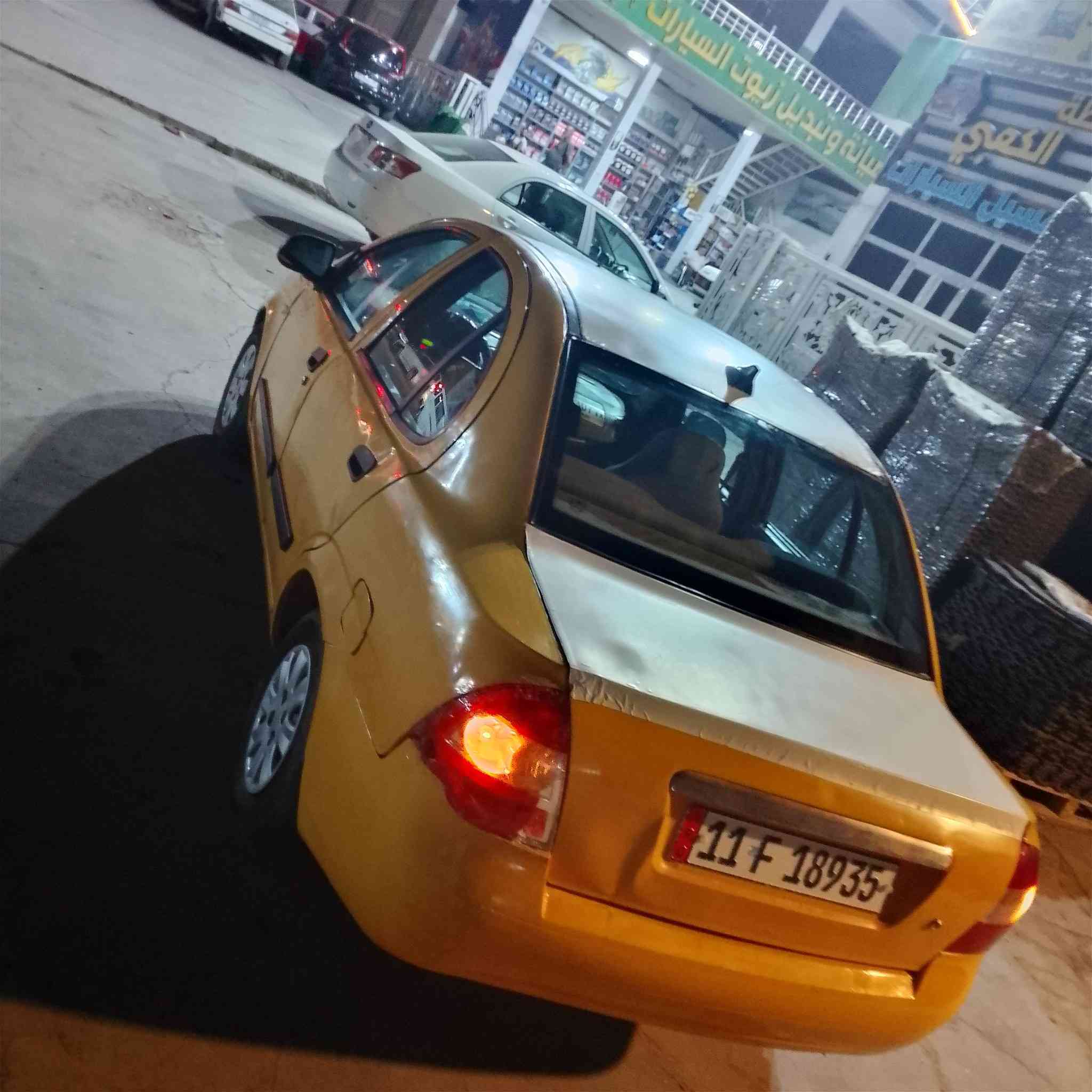 سلام عليكم طيبه 15 مصفره هيءه وغرامات بسمي السياره يرادلها ترتيب تبريد ميشتغل ورابع يفلت السعر 30 وبيها مجال *********** مكاني بغداد الشيخ عمر
