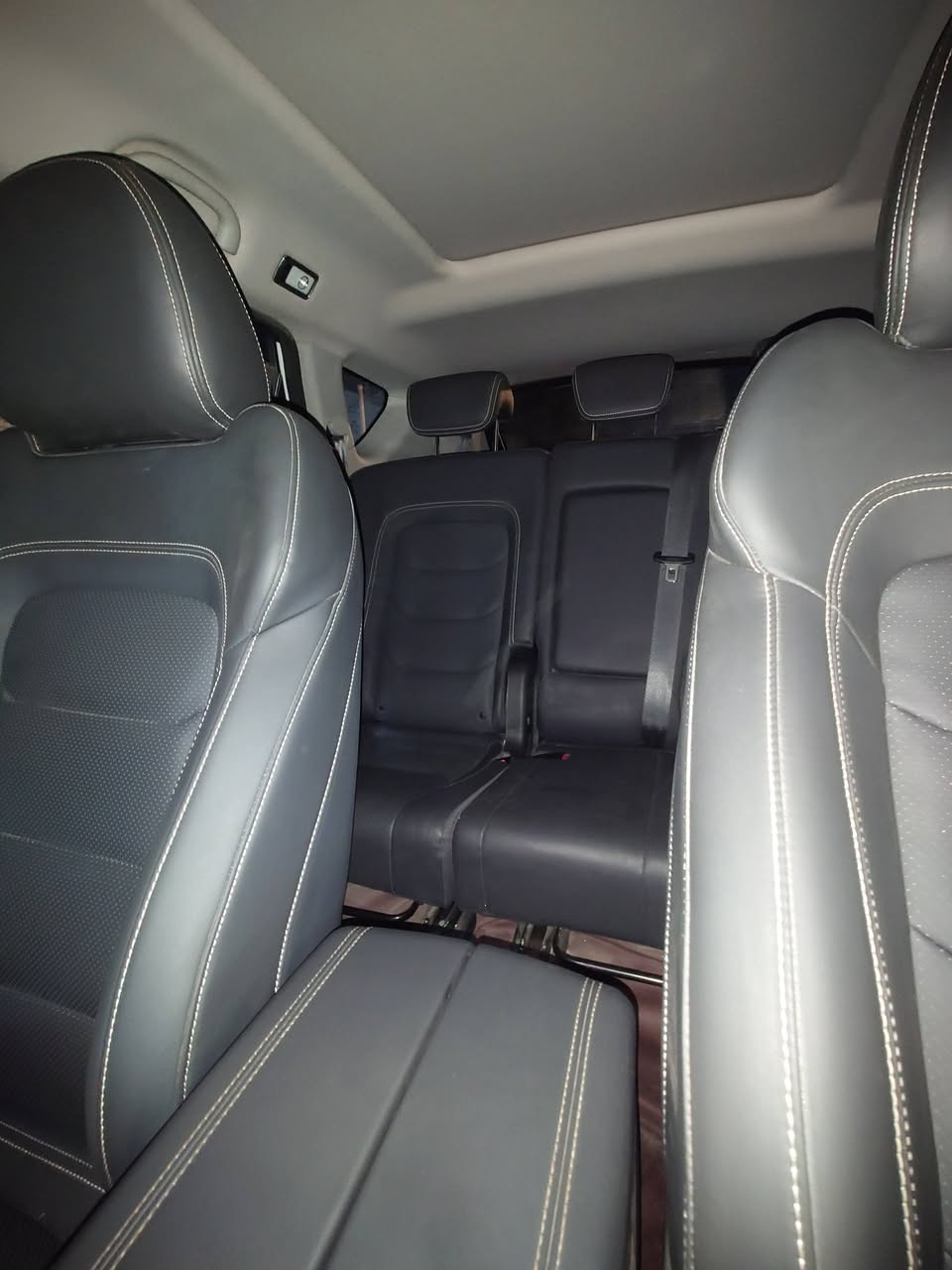 جيتور اكس 70 موديل 2024
ضمان شركة هارلم 5 سنوات او 150 الف كيلو 
محرك 1500 تربو 
7 راكب 
كاميرات 360° مع رسيفر تسجيل للكاميرات من جميع الجهات
رادار نقطة عمياء 
حساسات خلفية 
تحديد مسار 
تحديد سرعه
شاشة اعطال
شاشة كبيرة 
شحن لاسلكي
بانوراما
السيارة ماشية 32300 كيلو 
رقم بغداد
السعر 150$ وبيها مجال
للتواصل بالوتساب 
***********
