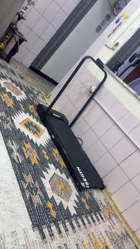 جهاز جري يتحمل وزن 120 كيلو جديد مستخدم ساعه او ساعتين فقط السعر 170 ا...