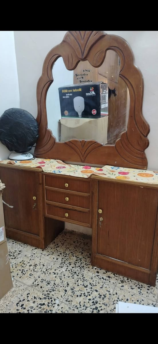 كنتور تسكام ب 200قفل
سنكي ب 75
زاويه 50
ميز مرايه ب 50
مكانهم حي الجزيره 
رجائن فقط شراي يدخل خاص والاسعار كدامكم


**إذا كنت صاحب هذا الإعلان وتريد حذفه لأي سبب، رجاءا أرسل رسالة إلى الدعم الفني**