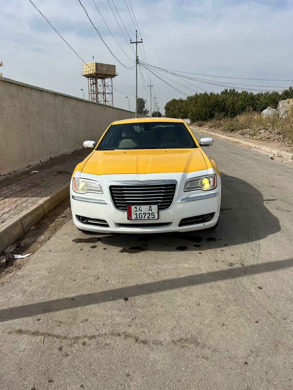 السلام عليكم اوبامه 12 البيع بيه جاملق وبنيد وجاملق الثاني هم مفتوح وبيه شبرين بلجاملق الخلفي جاهزه السياره حداديه جديده خلفي ومامي تخم تاير السعر 155 وبيه مجال *********** مكاني ميسان علي الشرقي
