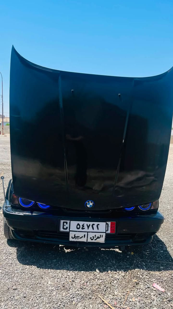 بيئم 525 مسكر كير عادي سياره بيها ضربه بسيطه بل جاملغ الخلفي كير محرك صدر كله شرط بيها شلعه تشك الكاع تايرات نص عمر  بيها نواقص بسيطه بيها خربطه شويه ﺂلسيـارهَ بس مامئثره   تبريد يحتاجله كمبريسر رقم اربيل دولي البارحه ستلمت لوحات وسنويه ب اسمي سعرها 48 وبيها مجال مكاني تكريت حي الصقور ***********

