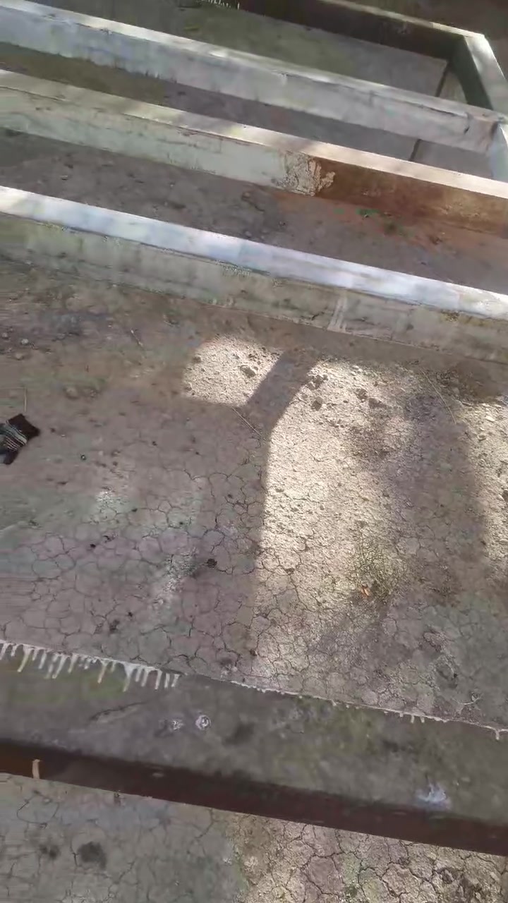السلام عليكم 
متاح هذا الحديد الثقيل ثقيل كلش الطول 3 أمتار والعرض 3 أمتار وارتفاع 60 

ريدتهاا 100 ألف 
مكاني بابل أبو غرك قرب سيطرة ابو غرك


**إذا كنت صاحب هذا الإعلان وتريد حذفه لأي سبب، رجاءا أرسل رسالة إلى الدعم الفني**