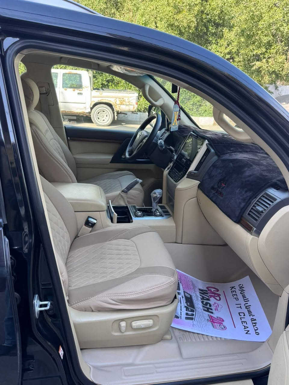 سلام عليكم لاندكروز موديل 2017 ماشيه 135بريم اصلي ام difdi فول مواصفات عنواني بغداد رقم *********** السعر 《440وبيها مجال
