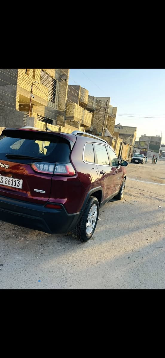 السلام عليكم
جيب شيروكي (بزون ) موديل 2020 للبيع

4 سلندر 2400 

122الف كيلو 

المواصفات فوووول للأخير : عده البانوراما

* لون مميز  ماروني 

* مقاعد جلد لون اسود 

* بصمة تشغيل وبصمة باب

* لد نهاري + زينون + بلوجكتر 

* حساسات خلفية 

* توقف اوتماتيك قبل الاصطدام ( مستشعر وقوف )

* كاميرا خلفية 

* رادار جانبي

* تنبية النقطة العمياء 

* مثبت السرعة

*شاشة عرض ووسائط لمس

* نضام المفتاح الذكي

* مقعد سائق كهرباء

* جام فول اوتو

* هندبريك بصمة

*مانع انزلاق

* اشاير بالمري

* فول تحكم مقود

* مدخل usb و aux وربط بلوتوث وكاربلير

*حساسات ضغط الاطار

* حساسات جودة الدهن

* رقم بغداد  دولي تحويل ثاني يوم 

* ضرر بجم جاملغ مكاني بغداد السعر 132للستفسار ***********
