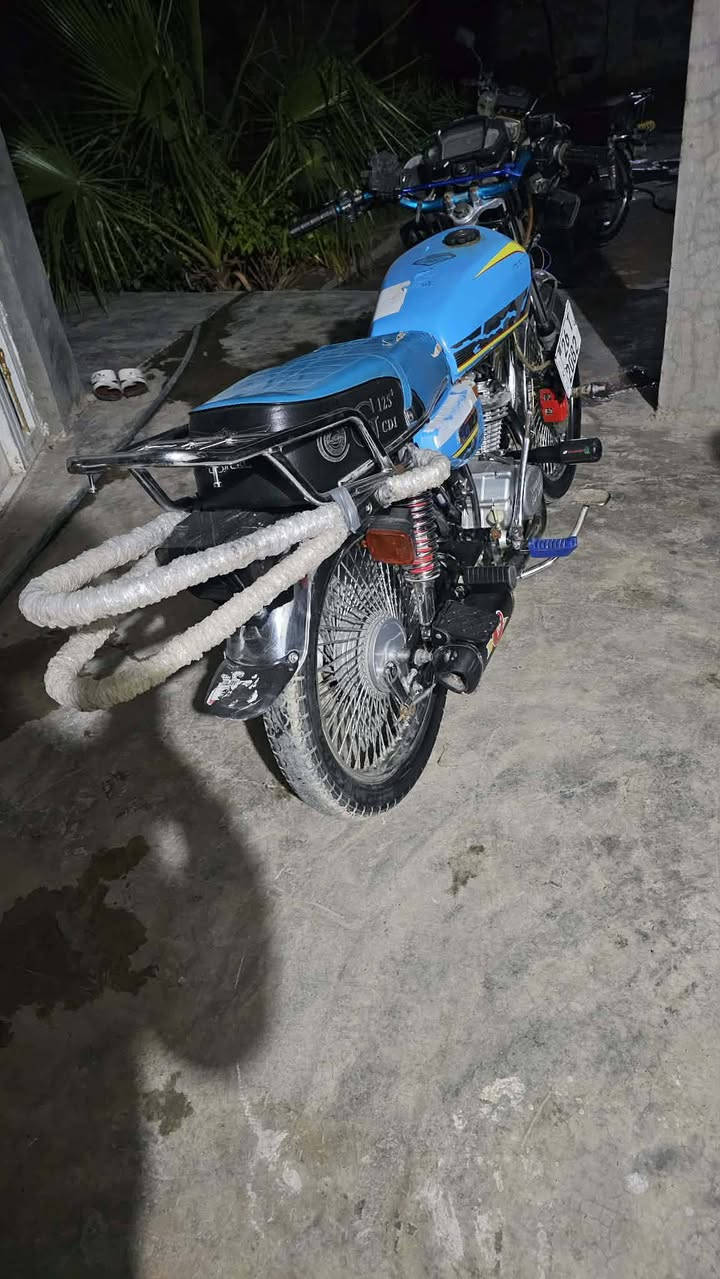 تايكر 23 مرقم ثاني يوم التحويل جديد محرك شرط ما مفتوح تايرات جدد وياله جدد ماطور جديدد ما  سعر1.600مستعمل جثير صلنصه رياضي وتحول كاتم ***********
