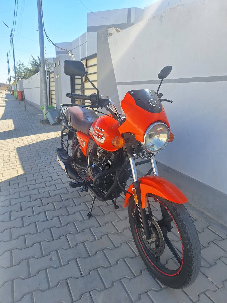 السلام عليكم دايوان ٢٣ مكفولة بيها نقوصات بسيطة بقية التفاصيل خاص 
***********
_الكوت_
