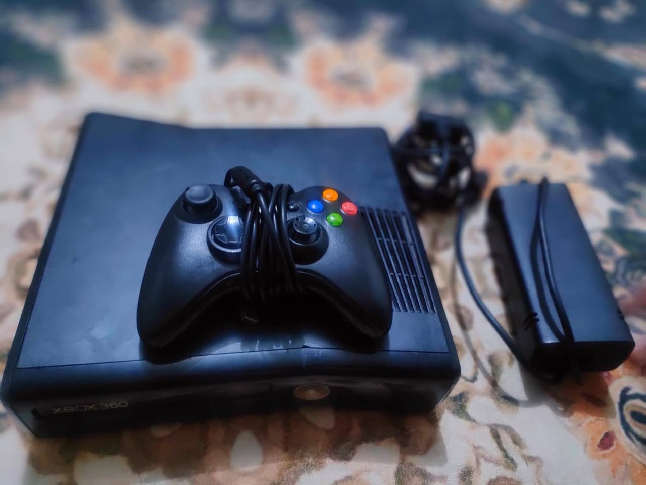 اكس بوكس 360 نظاف فول ما مفتوح نظام ارور بي 106العاب كلهن قويات  وياه جوستكات 2 بي بيس 2025السعر 120او بي مجال  مكن الحويجه شارع  البورص  ***********
