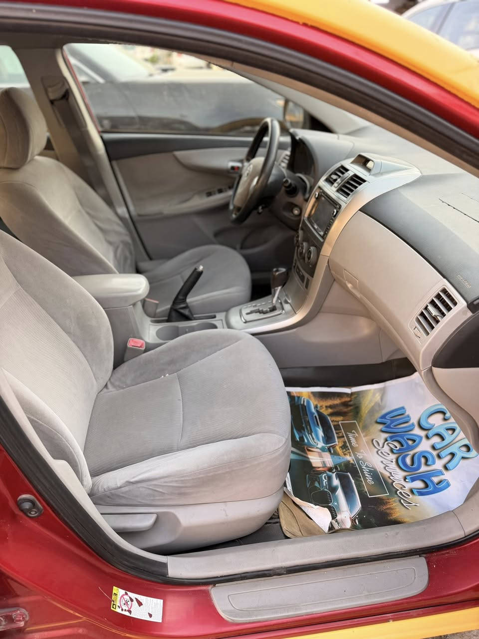 السلام عليكم كورلا موديل 2013 
رقم بغداد الجديد هزه وفحص جديد
هيئة صفر غرامات صفر
مكينه كير تبريد مكفول 
شواصي لغود مكفول 

السعر 105 مجال بسيط 
العنوان بغداد الأعظمية 
السياره نقصها صدر امامي فقط 
‭0786 972 3109‬
