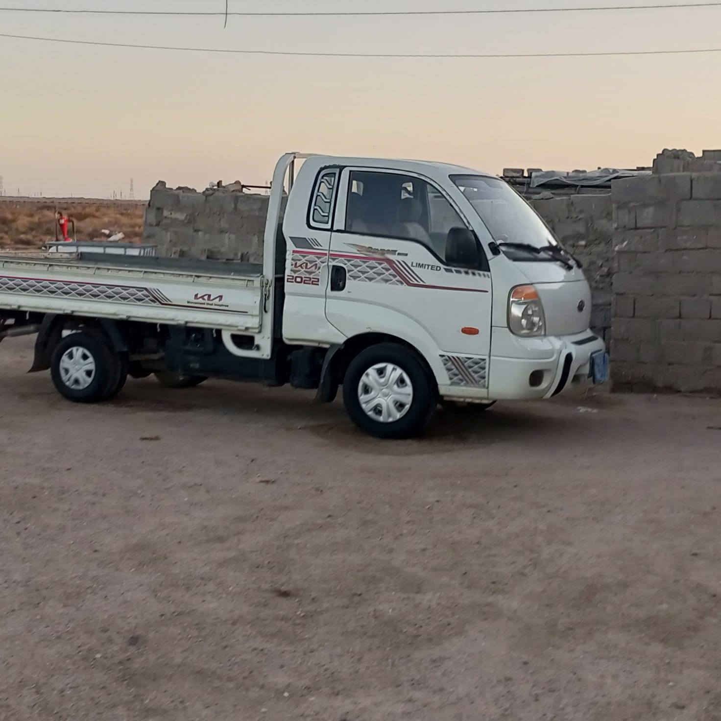 سلام عليكم اقرا تفاصيل قبل لاتصال كيا موديل 2010رقم بصره مشروع وطني مكينه وكير مسكر سبلاين بلكارتون مكفولة من الضربه والكلبه شاصي رقم شاصي مكفول  مصبوقه البدي والبجم فقط سياره مال جناي السعر 87وبيه مجال كهربائيات شقاله حداده حلوه طخم تاير مكاني بصره سفوان شراي ينتصل رقم الهاتف ***********
