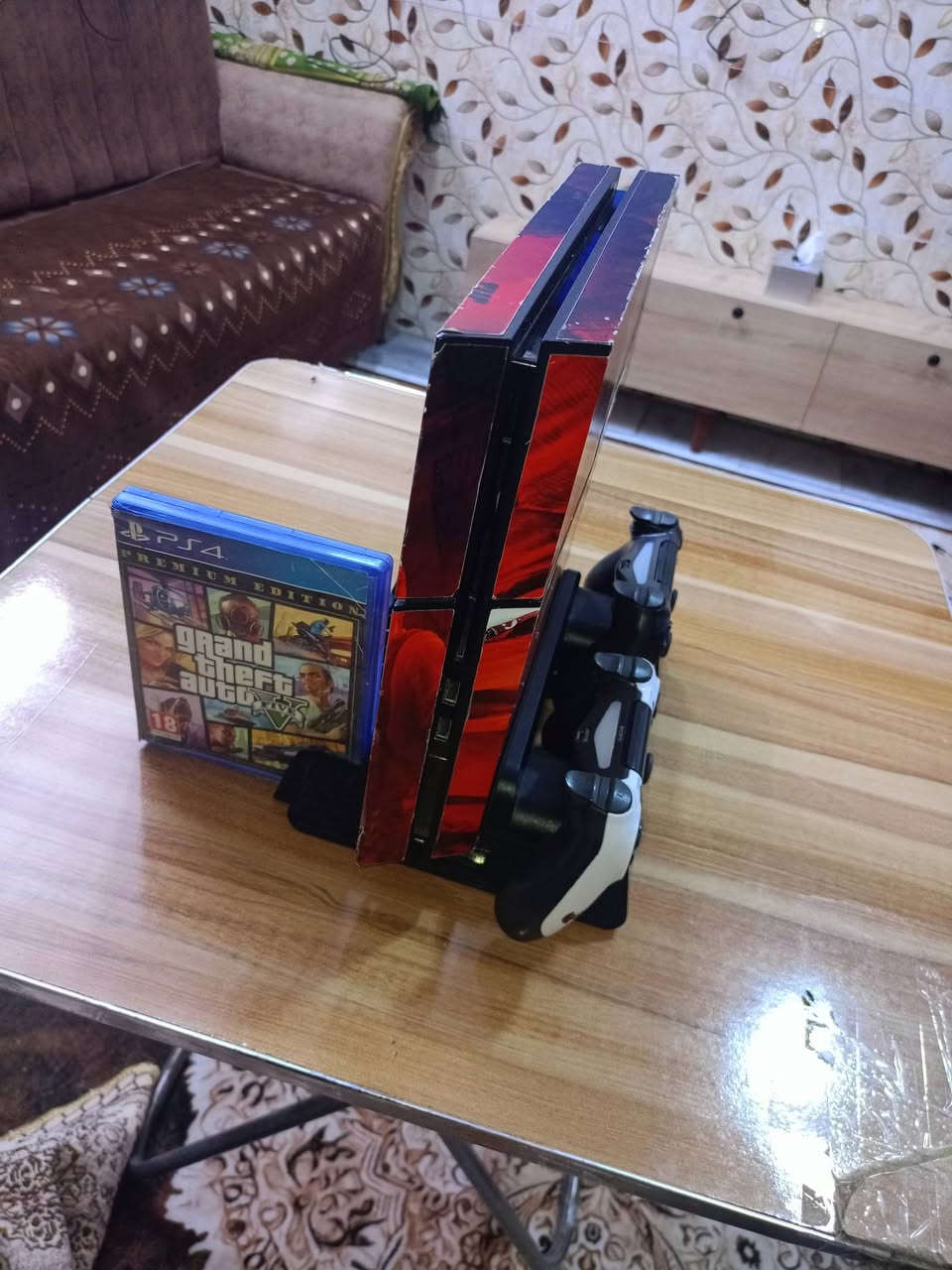 سلام عليكم بلي 4فات للبيع نضيف مامفتوح وياه قرص GTA وبيه حساب متروس العاب وياه يده وحده اصليه وثاني تجاريه ب230وبيه مجال مكاني بياع مقابيل بيع المباشر


**إذا كنت صاحب هذا الإعلان وتريد حذفه لأي سبب، رجاءا أرسل رسالة إلى الدعم الفني**