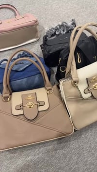 مجموعة حقائب • ماركات