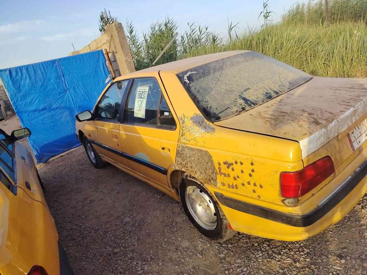 سلام عليكم بيجو بارص للبيع موديل ٢٠١١سيارة جاهزة وخير من الله بلادية عدة هاي طخب بجاملغ مضحة بصورة كير صدر امامي خلفي تخم تاير كهربايات كلة جديدداخله حلو تحويل مباشر مصفرة هية وغرامات السعر ٢٨بيه مجال كلش قليل مكان بغداد ***********
