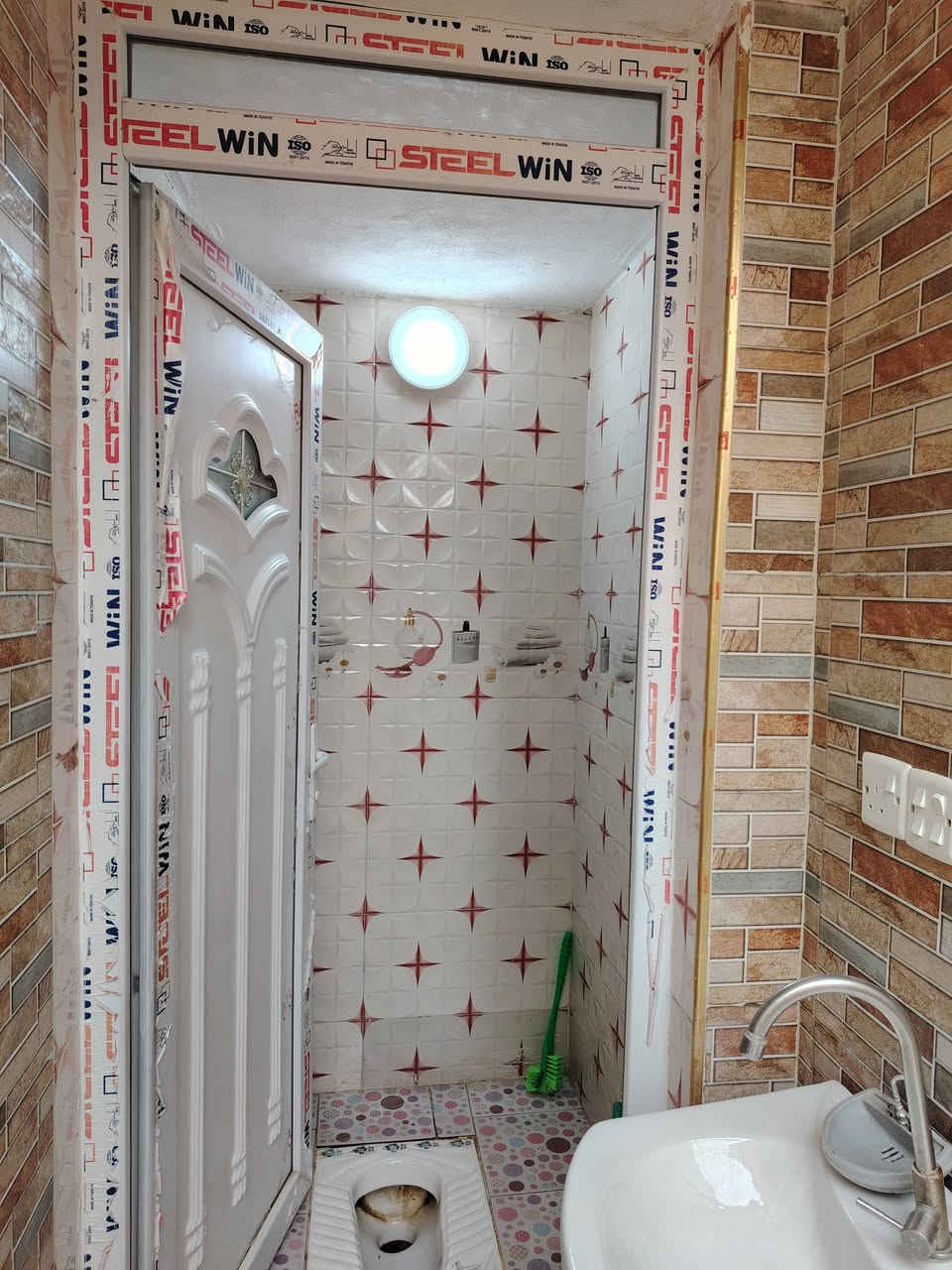 للبيع للبيع دار مساحه 110 متر
دار للبيع مساحه 110 متر♻️♻️♻️
موصل حي الانتصار خلف جامع الخلفاء سند طابو الزهور 
يتكون الدار من غرفتين نوم 💤 وهول وستقبال ومطبخ وصحيات وبيتونه 
سند طابوالزهور شرط تحويل👉 
فول فول بناء حديث  
 السعر 70 وبي مجال للشراي 
 للتواصل والاستفسار الاتصال ع الارقام التاليه 
*********** وتساب ابوحيدر 
*********** وتساب ياسين النمراوي
