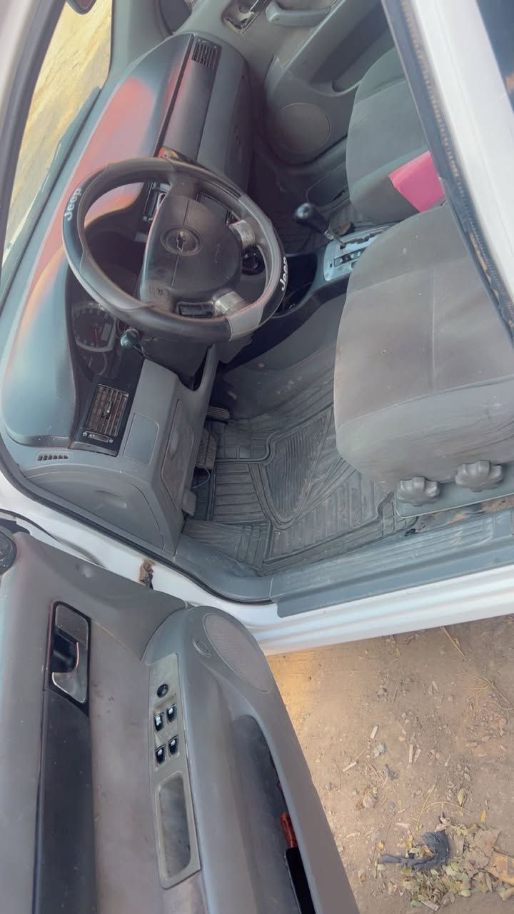 سلام عليكم للبيع ابوبتره 2011السياره جديده وجهازه من كلشي تبريد تفئه شغاله السياره مكينه وكير وصدر وتيارات كله جديده مطلوبه مال مصرف سعر 45وبيه مجال مكاني صلاح الدين بلد للستفسار لاتصال على الرقم ***********
