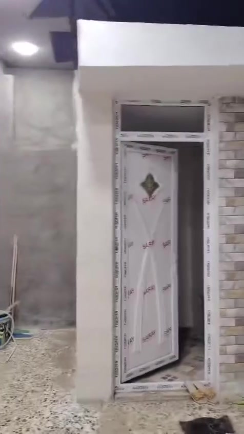🏡 بيت للإيجار – أبو عظام / قرب أسواق سجاد العويني
فرصة مميزة للسكن في موقع هادئ وقريب من جميع الخدمات.

📐 المساحة: 150 متر مربع.

🔹 الطابق الأول:

غرفة نوم.

استقبال.

هول.

مطبخ.

حمامات.

🔹 الطابق الثاني:

غرفتا نوم واسعتان.

✅ مناسب للعائلات.✅ موقع مميز قريب من الأسواق والخدمات.

📞 للاستفسار والمعاينة يرجى التواصل على الرقم: (***********).
