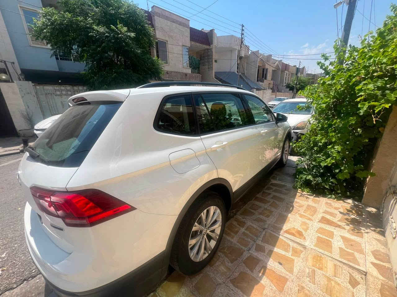 تیگوان ٢٠١٩ 
كلینه‌ بێ بۆیاخ  ته‌نها  ملاحه‌زه‌یه‌كی به‌ ده‌رگای پشت سه‌كنه‌
٦٧مایل رۆشتووه‌ 
هه‌ولێر *********** كويسينجاك, أربيل
