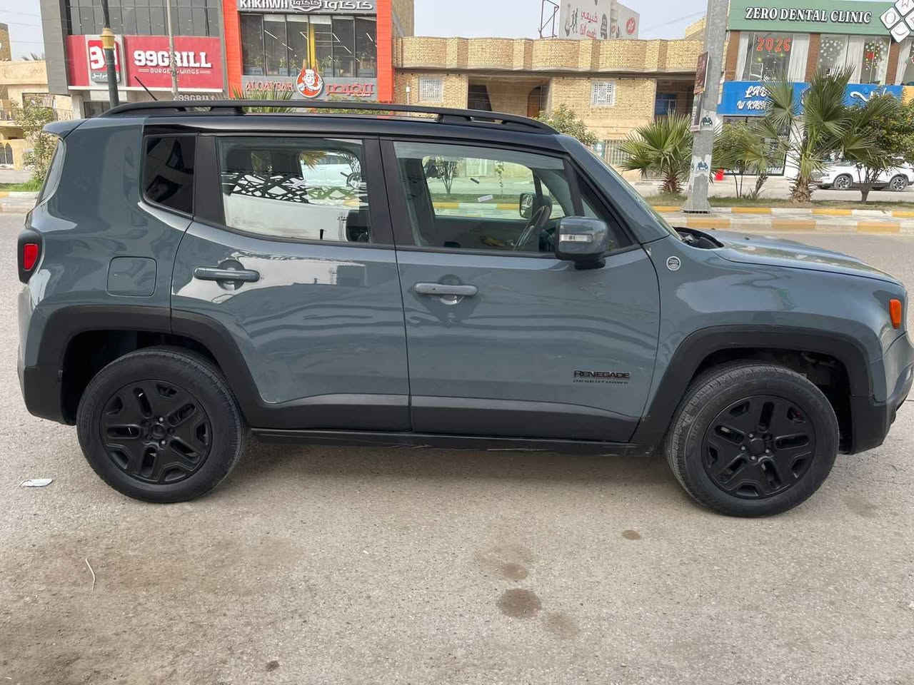 السلام عليكم سياره جيب رنكد للبيع موديل 2017رقم بغداد مشروع وطني الرقم الدولي السياره بيها صبغ جاملغ امامي 
 والباقي كفاله عامه مواصفات بصمه شاشه كبيرة كاميرا دواره تحكم جهتين سايد بريك بصمه اشاره بالمرايه حساسات اماميه وخلفيه محرك 2400 مامفتوح تخم تاير حداديه تبريد سياره جاهزه من كلشي استخدام شخصي السعر 123ورقه وبيها مجال بسيط للشراي مكان السياره ناصريه الشموخ للإستفسار *********** *********** أرقامي بيهن واتساب ناصرية, ذي قار
