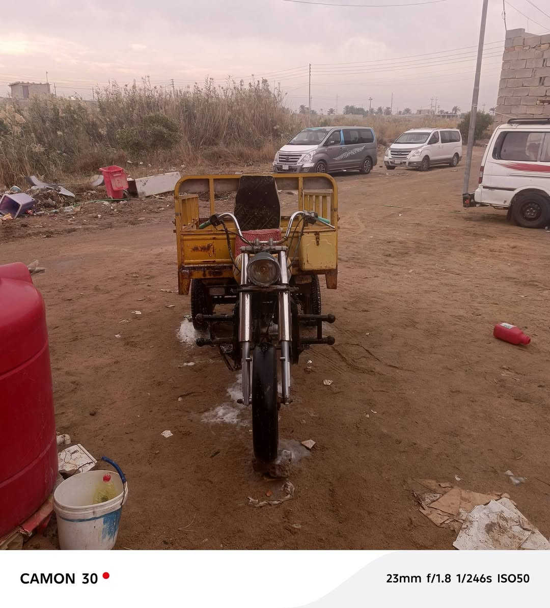 سلام عليكم ستوته البيع وراق مديل ١٧ شاصي حلو بدي حلو مكينه مجفته مكلف بنشر سعر 950 وبيه مجال المكان البصره الهارثه تصل ع رقم راعيه ***********
