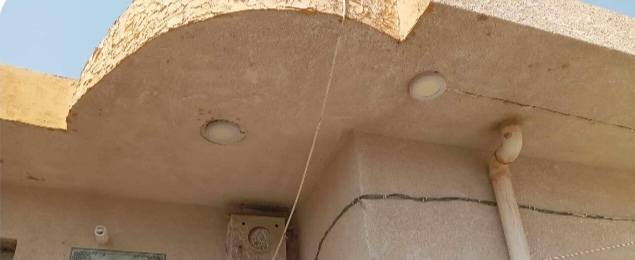 بيت للبيع مساحه ١٤٠ متر بكانه مقابل جسر الأخضر يم بيت مشكور بسعر ٤٥ وبي مجال ***********
