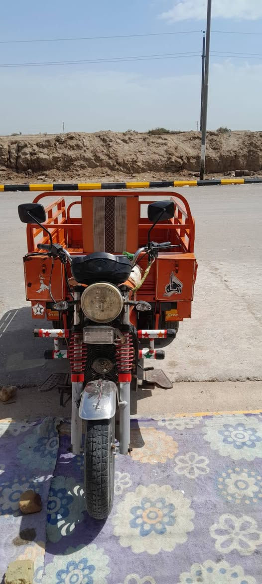 ستوته للبيع نضيفه بس التصوير ضالمه موديل21 المكان المجر السعر 2500 هذه رقمي ***********
