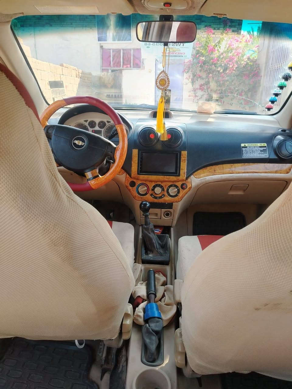 افيو 9 خليجي مفتوح شركة عامه مكفولة من الضربه 
كير مكينه كفالة تبريد ثلج ع الشرط حدادية جديدة
رقم نجف انكليزي بأسمي شخصياً مداور ثاني يوم
مصفره هيئة ومرور 
مكاني نجف ام عباسيات 
السعر 49 وبيها مجال

***********

