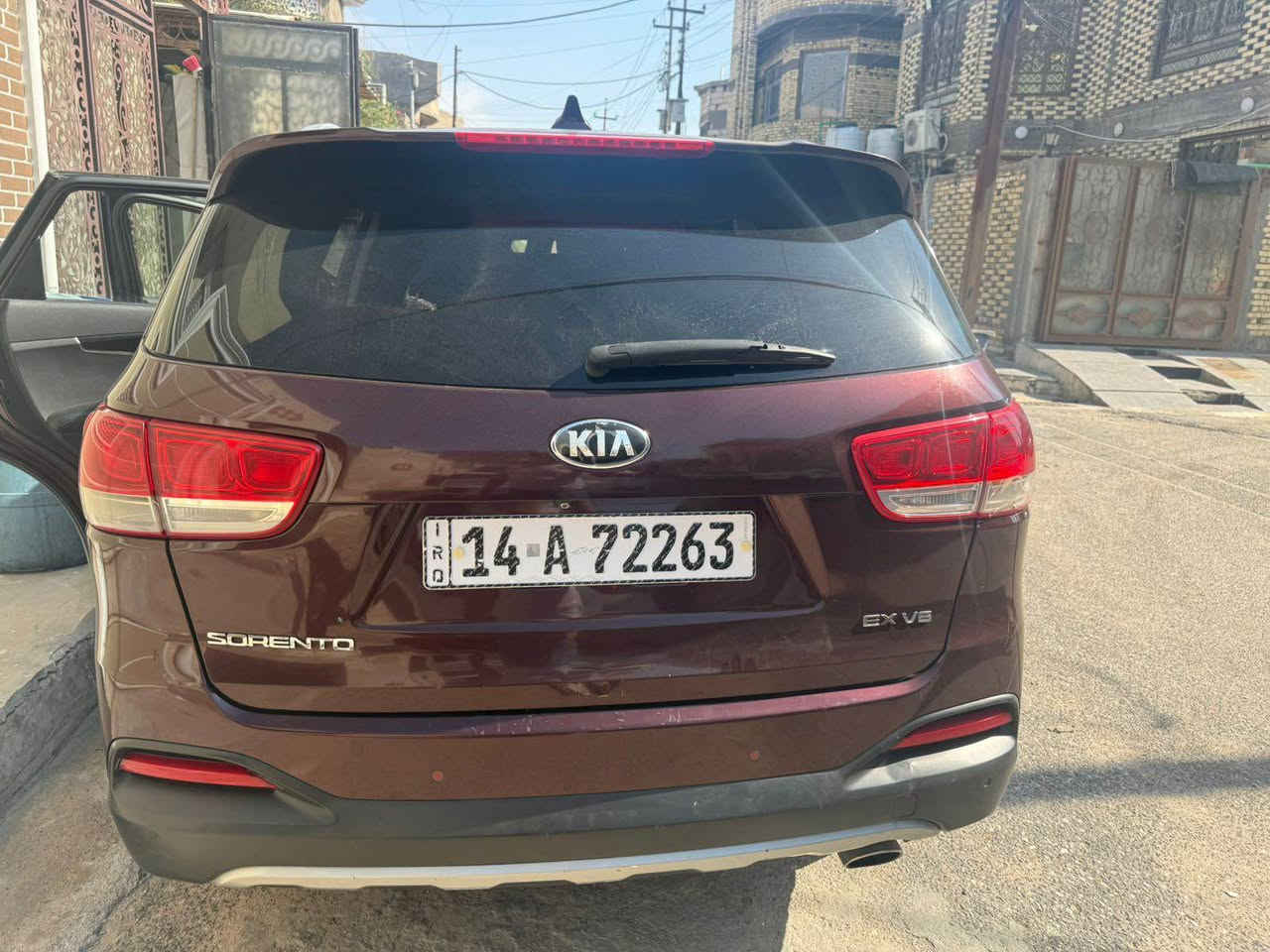 سيارة سورنتو موديل ٢٠١٧ بصمه مكفوله من الصبغ والضربه سته سلندر بيه تقرير غرق مكينه والكير بحاله جيده السنويه مجدده لغايه ٢٠٢٩ ومبدل الارقام رقم صاحب السياره *********** البصرة, العراق
