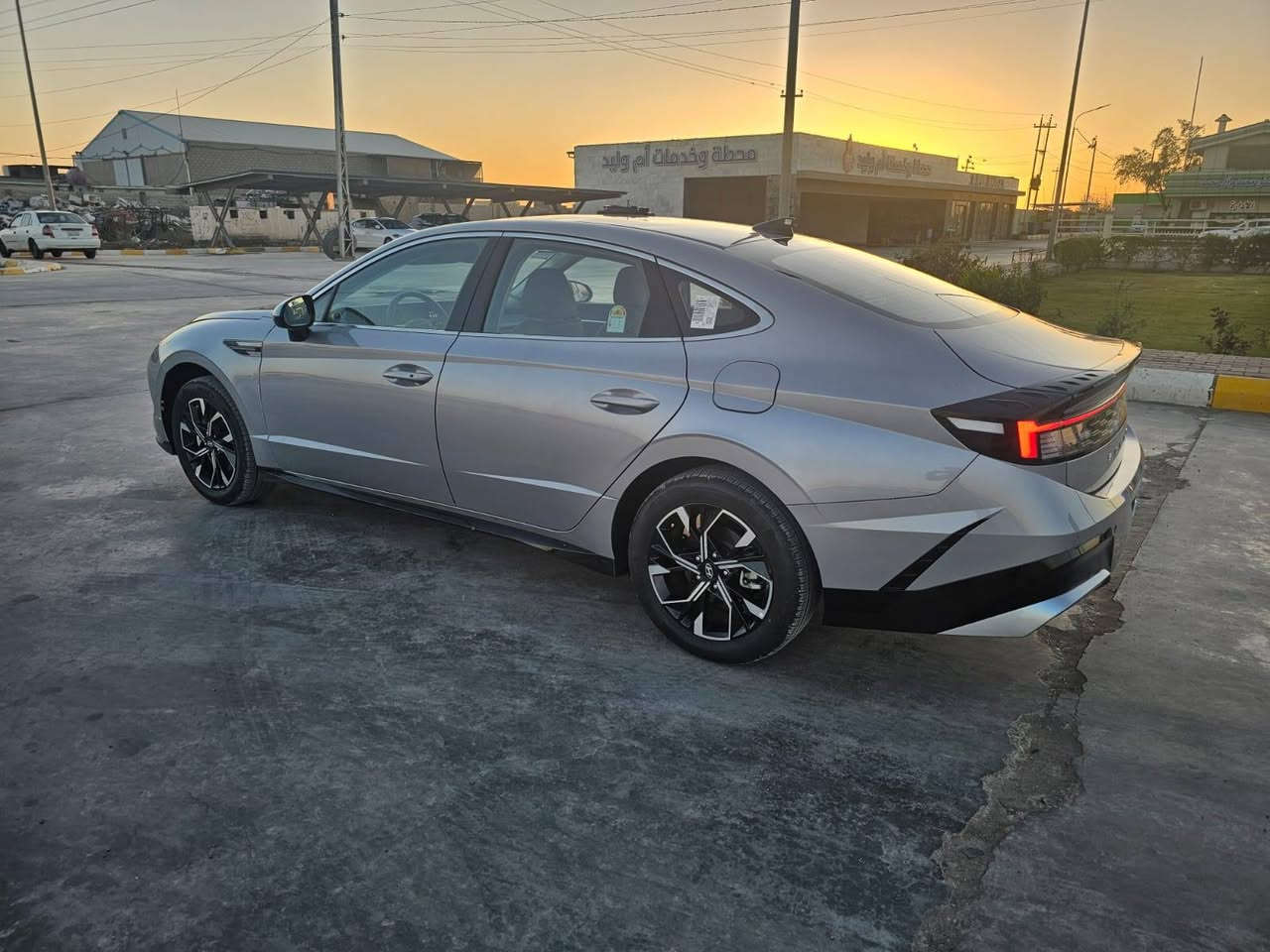 السلام عليكم للبيع سوناتا للبيع موديل 2026  ماشيه 750 كيلو محرك غاز فقط سعر 185 وبيه مجال مكان واسط#الصويرة ***********
