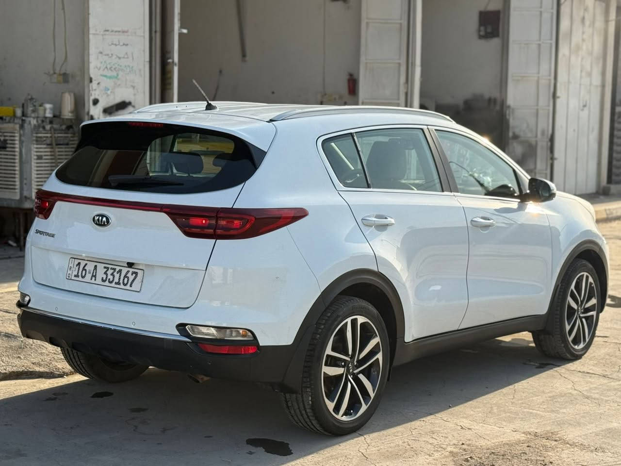 للبيع سبورتج 2020 خليجي كفاله عامه من صبغ بارد او تكحيل فقطخ رصعه بالباب خلف الصدر ورصعه بالجاملغ ماملعوب  بيهن السياره جديده لوك استعمال جدا نظيف رقم قادسيه باسمي انكليزي  محرك ٢٠٠٠ دوش بلاد محرك كير حداديه تبريد كله جاهزه سونار مرفق بالمنشور السعر ١٨٥ ومجاله كلش بسيط حك الجيه فقط مكانه بابل مركز الحله اتصال ***********
