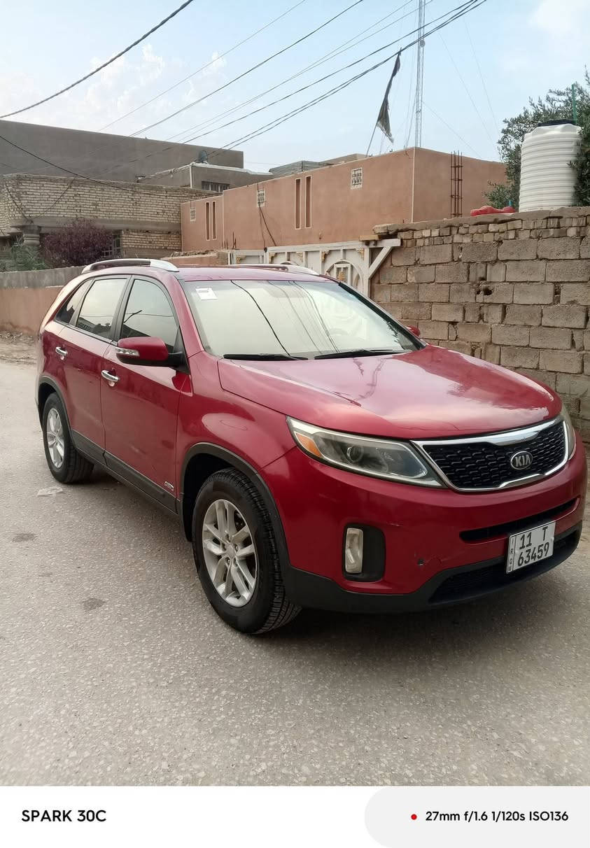 كيا سورنتو موديل 2014 امريكي تلث قطع صبغ بدون دواخل محرك اربعه سلندر رقم بغداد السعر 140 وبيها مجال .

***********
