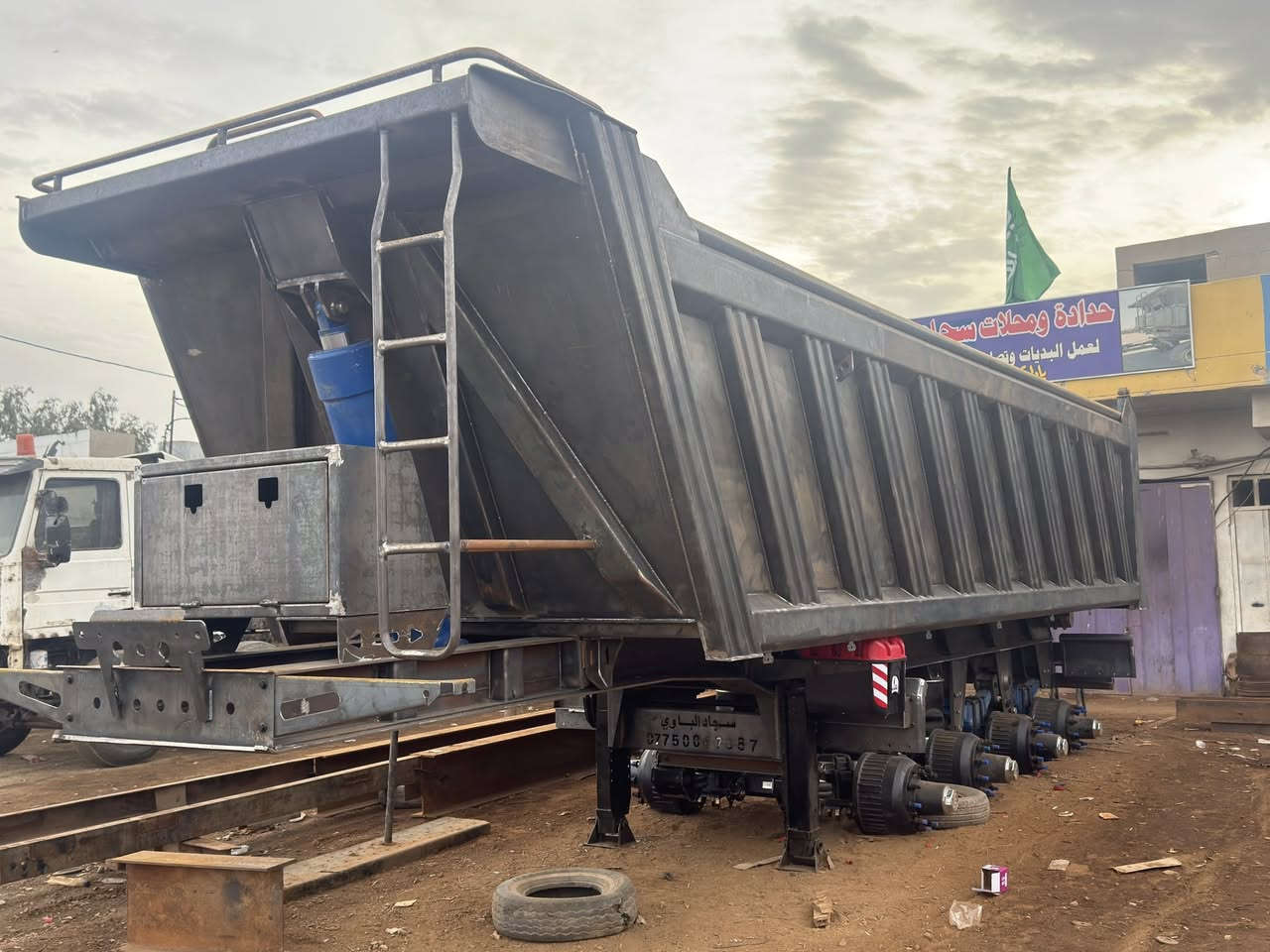 ماك نيسان للبيع تفاصيل عل خاص ***********
