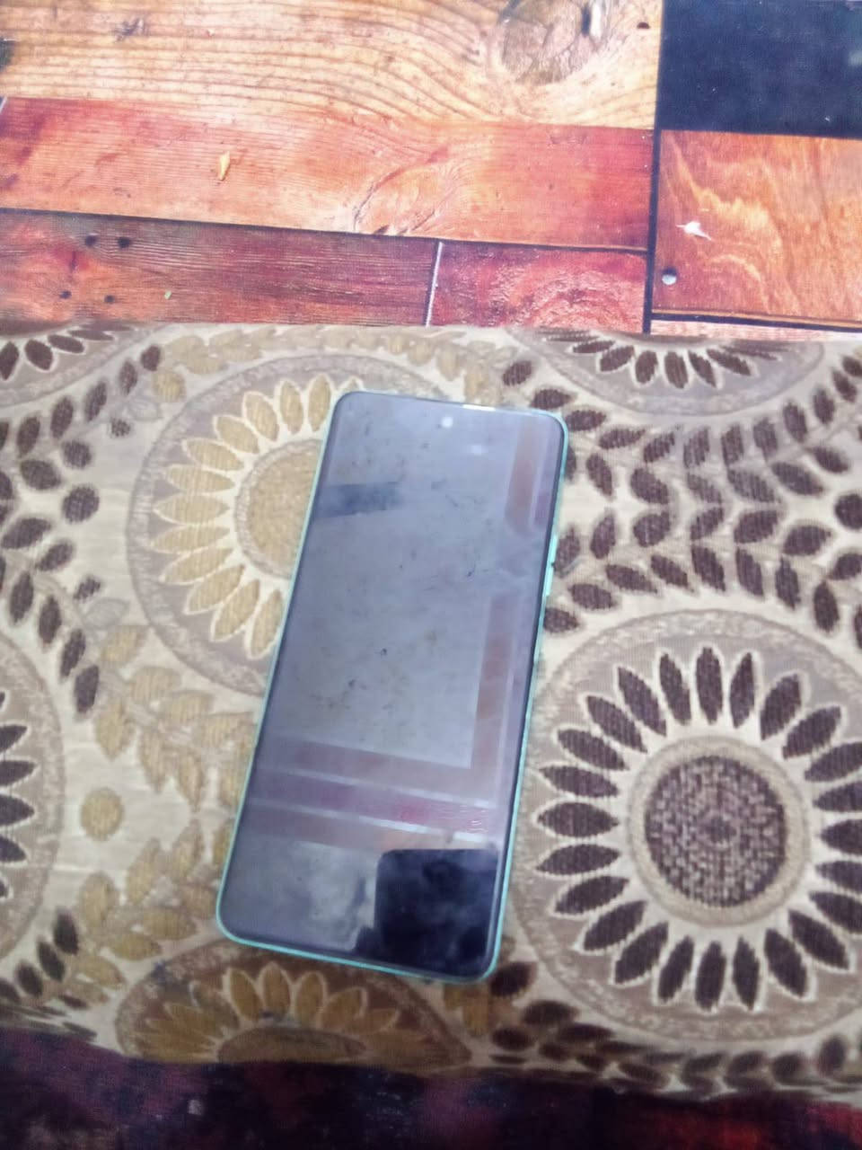 جهاز تكون 19نو  لبيع سعر ب120وبيه مجال كلش ما بدل بيه


**إذا كنت صاحب هذا الإعلان وتريد حذفه لأي سبب، رجاءا أرسل رسالة إلى الدعم الفني**